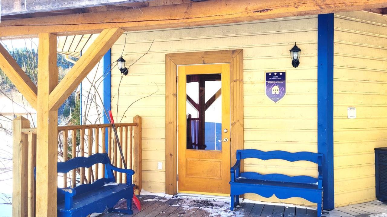 La Vieille Ferme, Ecogite Saint-Fulgence Exteriör bild