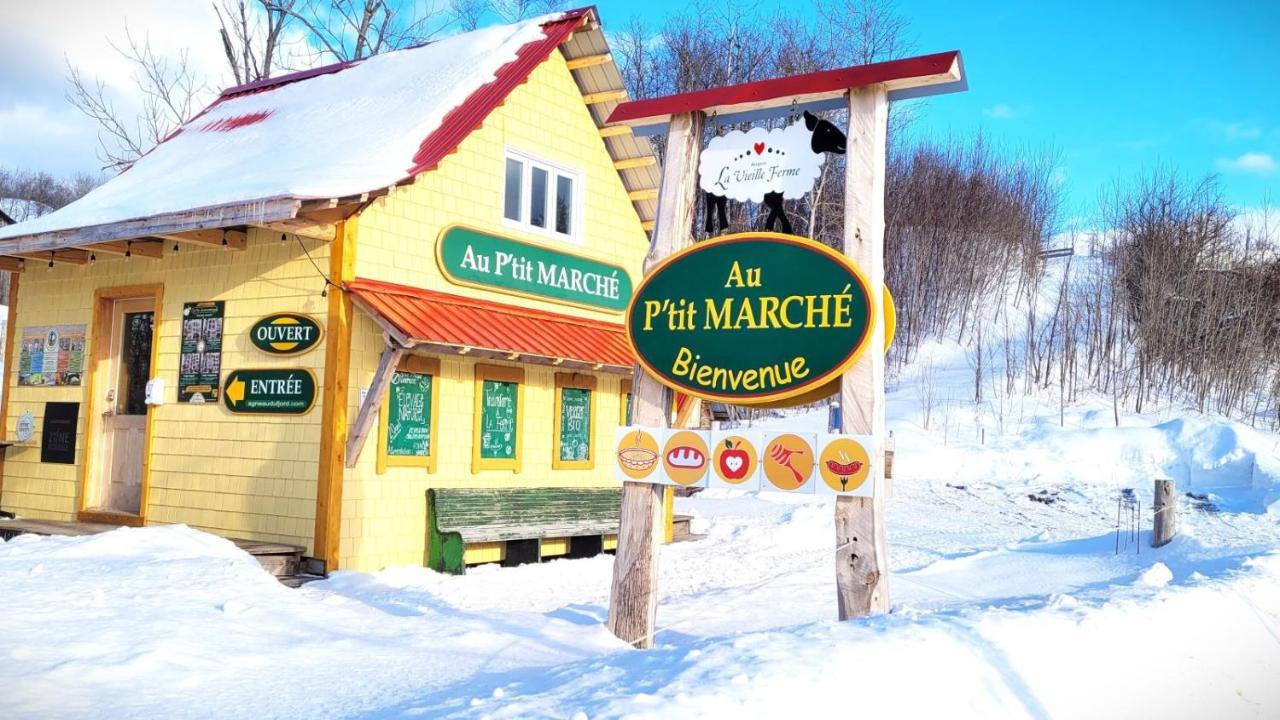 La Vieille Ferme, Ecogite Saint-Fulgence Exteriör bild