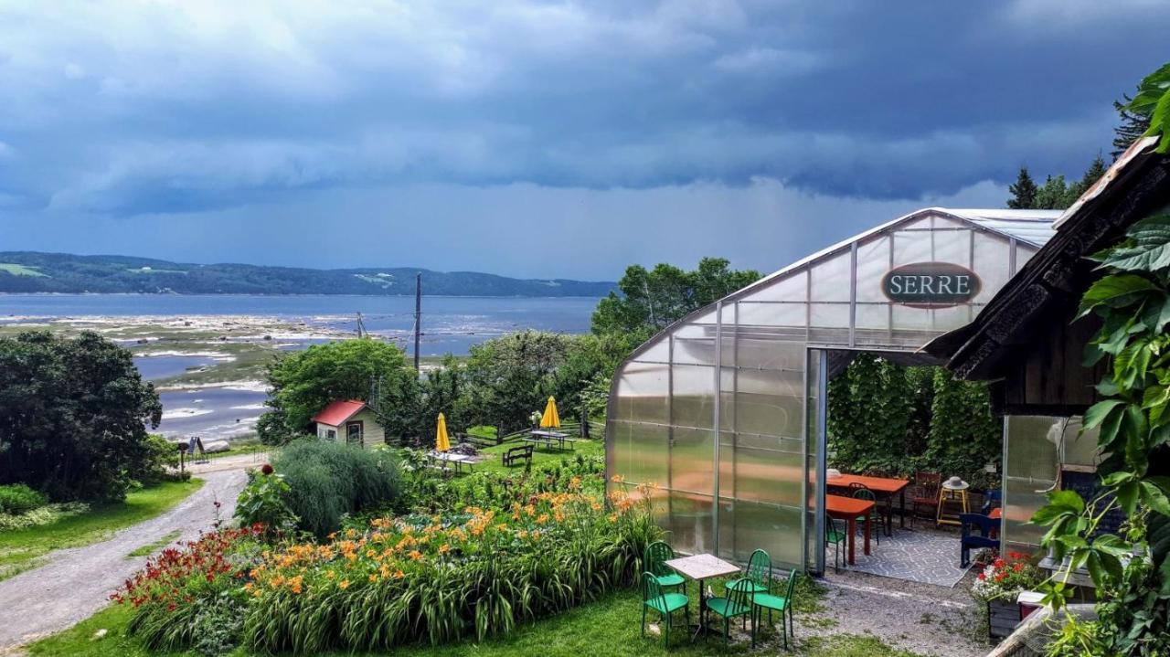 La Vieille Ferme, Ecogite Saint-Fulgence Exteriör bild